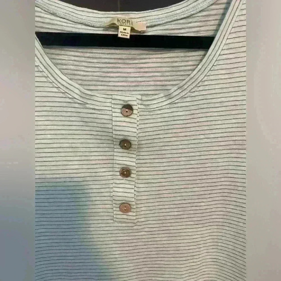 Kori America Women’s teal striped tank top size M - Picture 5 of 12